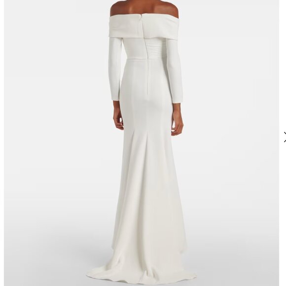 Solace London Lyla Crepe Gown - Picture 2 of 7